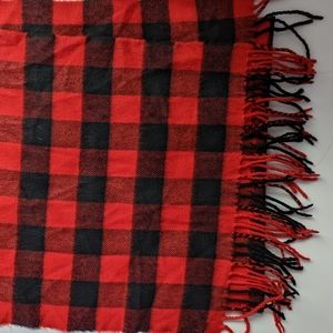 3/$15 ✨Like New✨ Red and Black Buffalo Plaid Scarf